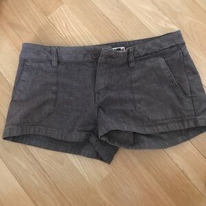 Volcom - womens size 3 brown shorts